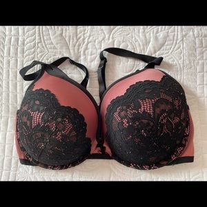 Torrid T-shirt bra 46D nearly new.